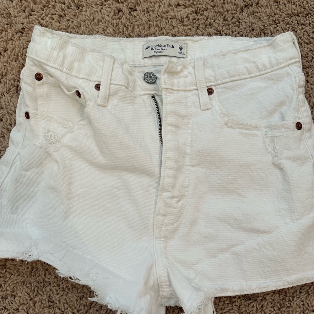 Abercrombie & Fitch White Mom Short High Rise Jean Shorts Size 26/2